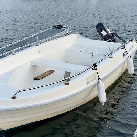 4 Star In Holiday home Tjeldsto